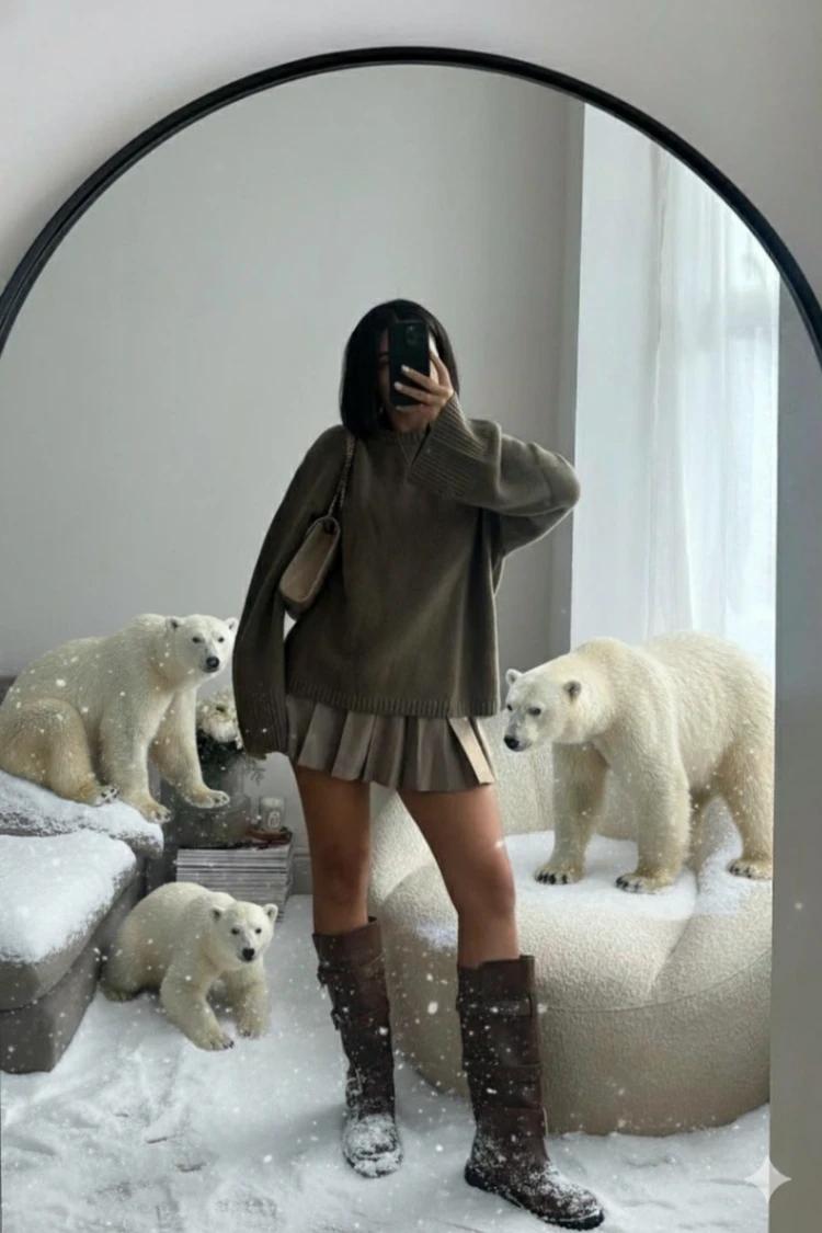 Mirror Reflection (Polar Bear Winter) AI generated image example