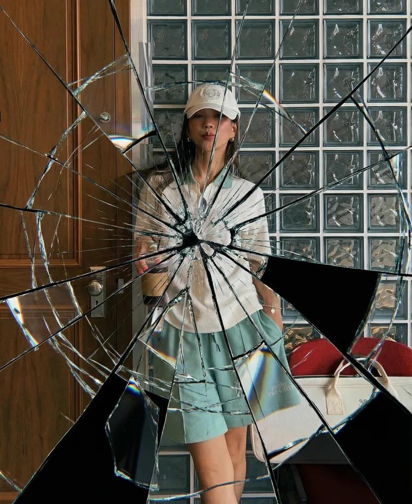 Shattered Glass Portrait AI generated image example