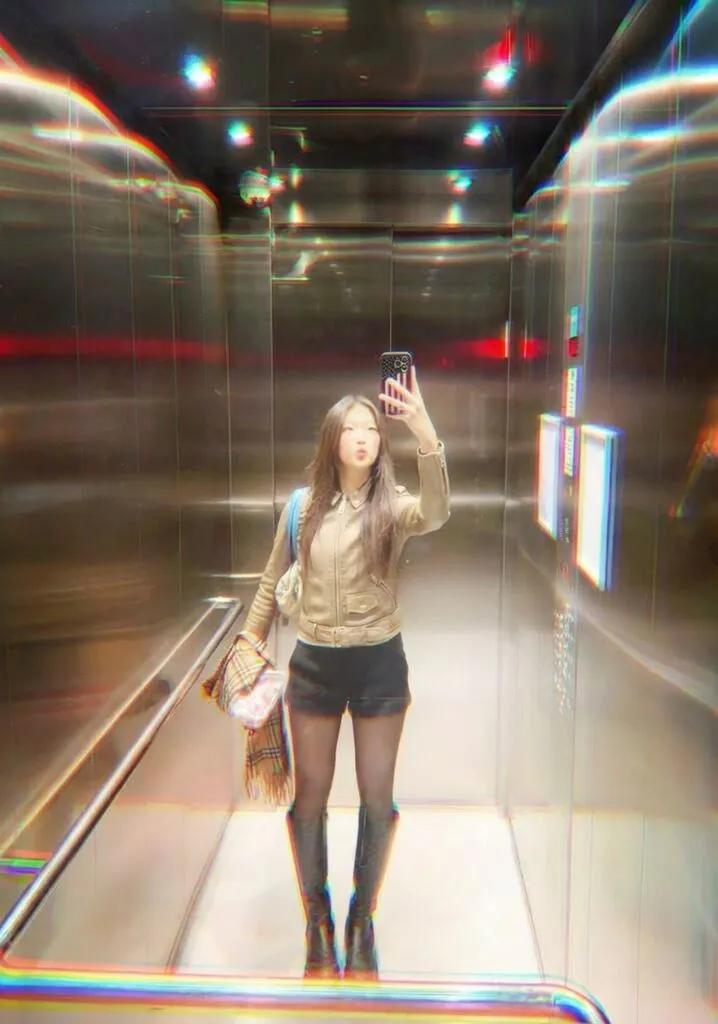 Chromatic Aberration Prism Split AI generated image example