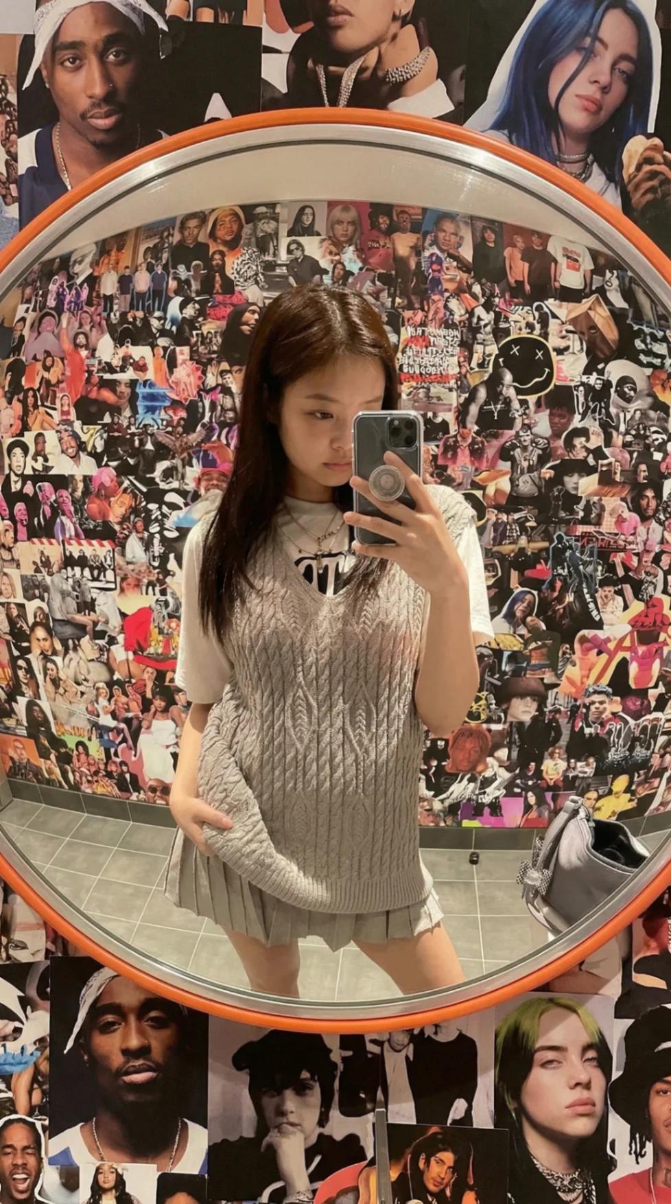 Convex Mirror Selfie AI generated image example