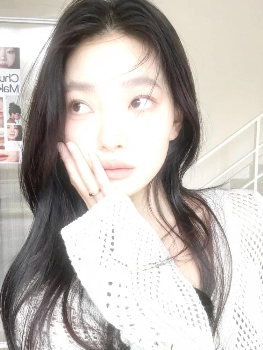 Extreme Overexposed Flash Effect AI generated image example